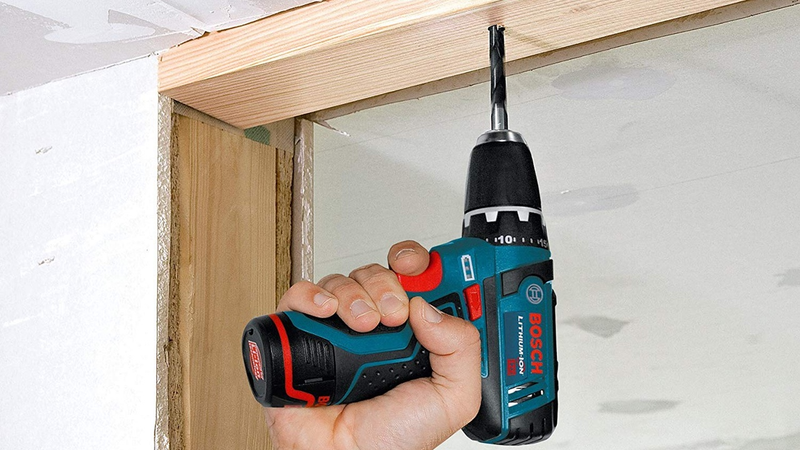 Taladro/Destornillador Bosch 12V + kit | $100 | AmazonFoto: Amazon